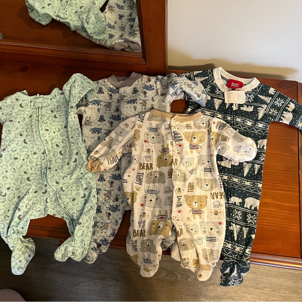 LOT 0-3m baby clothes